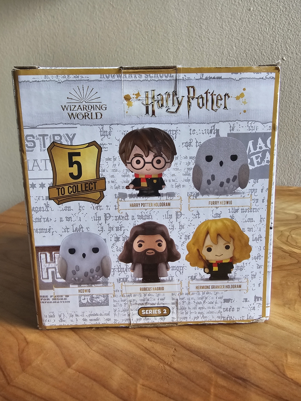 Warner Bros. Harry Potter Hedwig White Collectible Figure - Picture 4 of 5